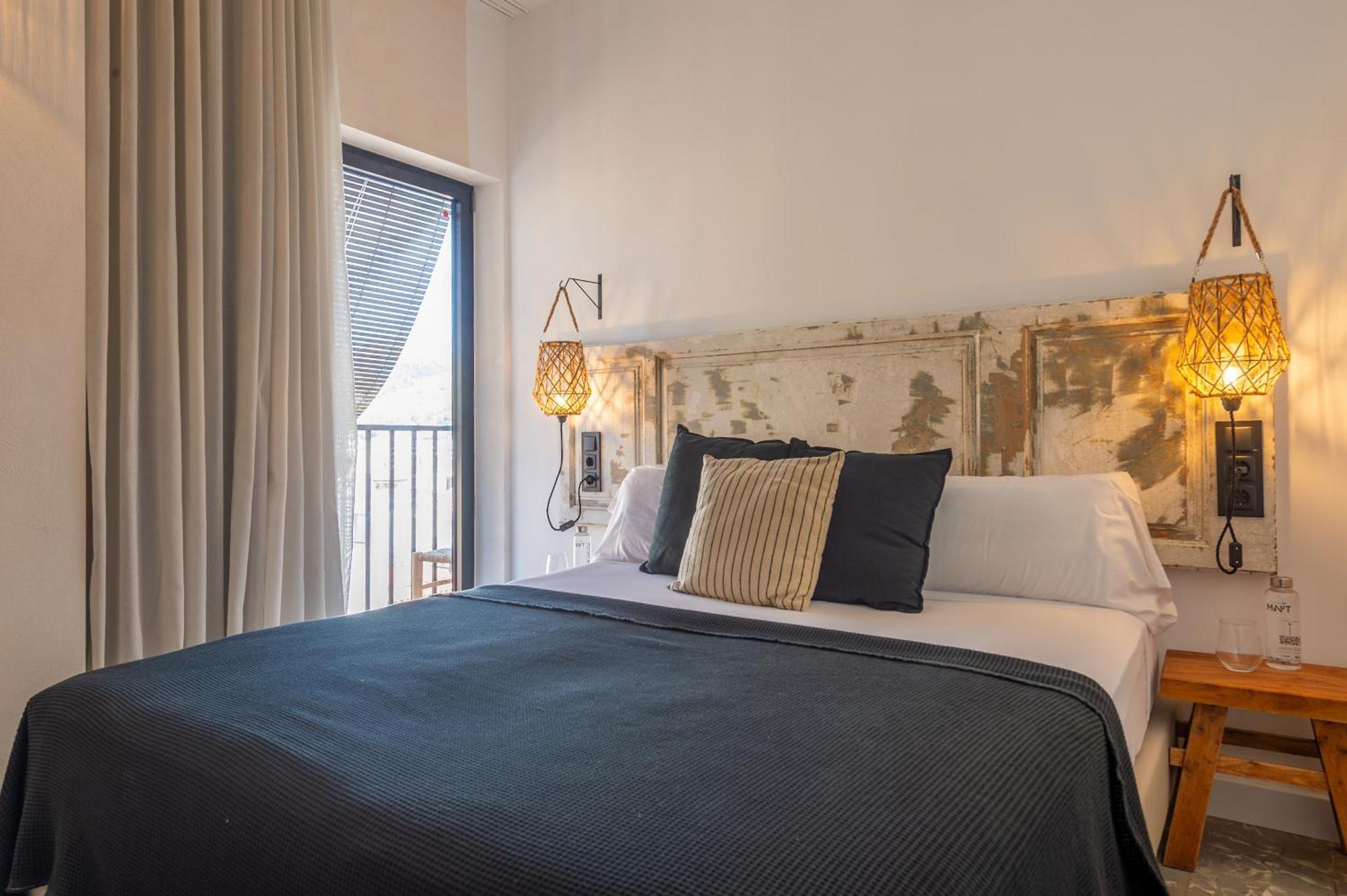 Hostal Boutique Es Menut ตอสซาเดมาร์ ภายนอก รูปภาพ