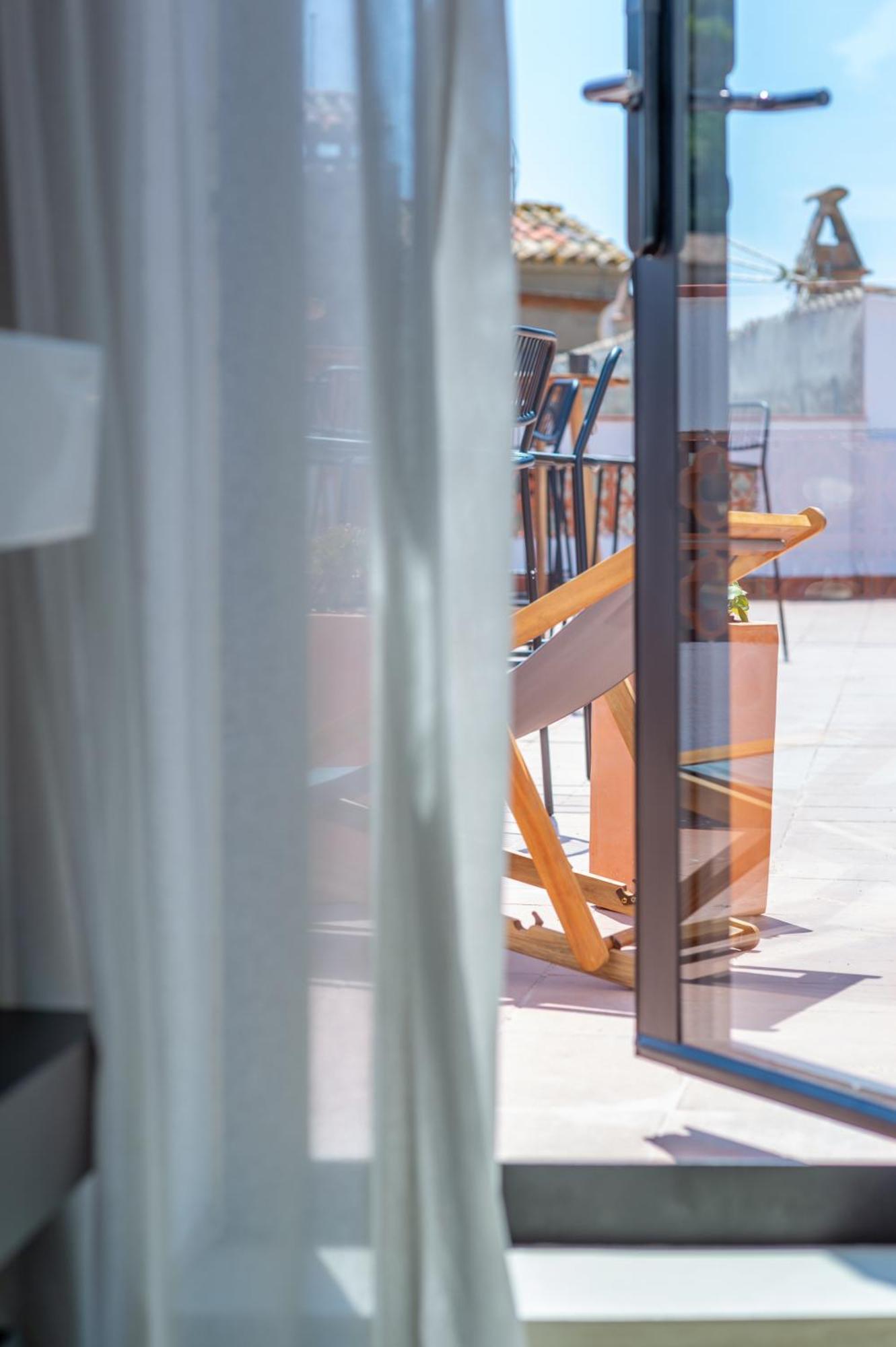 Hostal Boutique Es Menut ตอสซาเดมาร์ ภายนอก รูปภาพ
