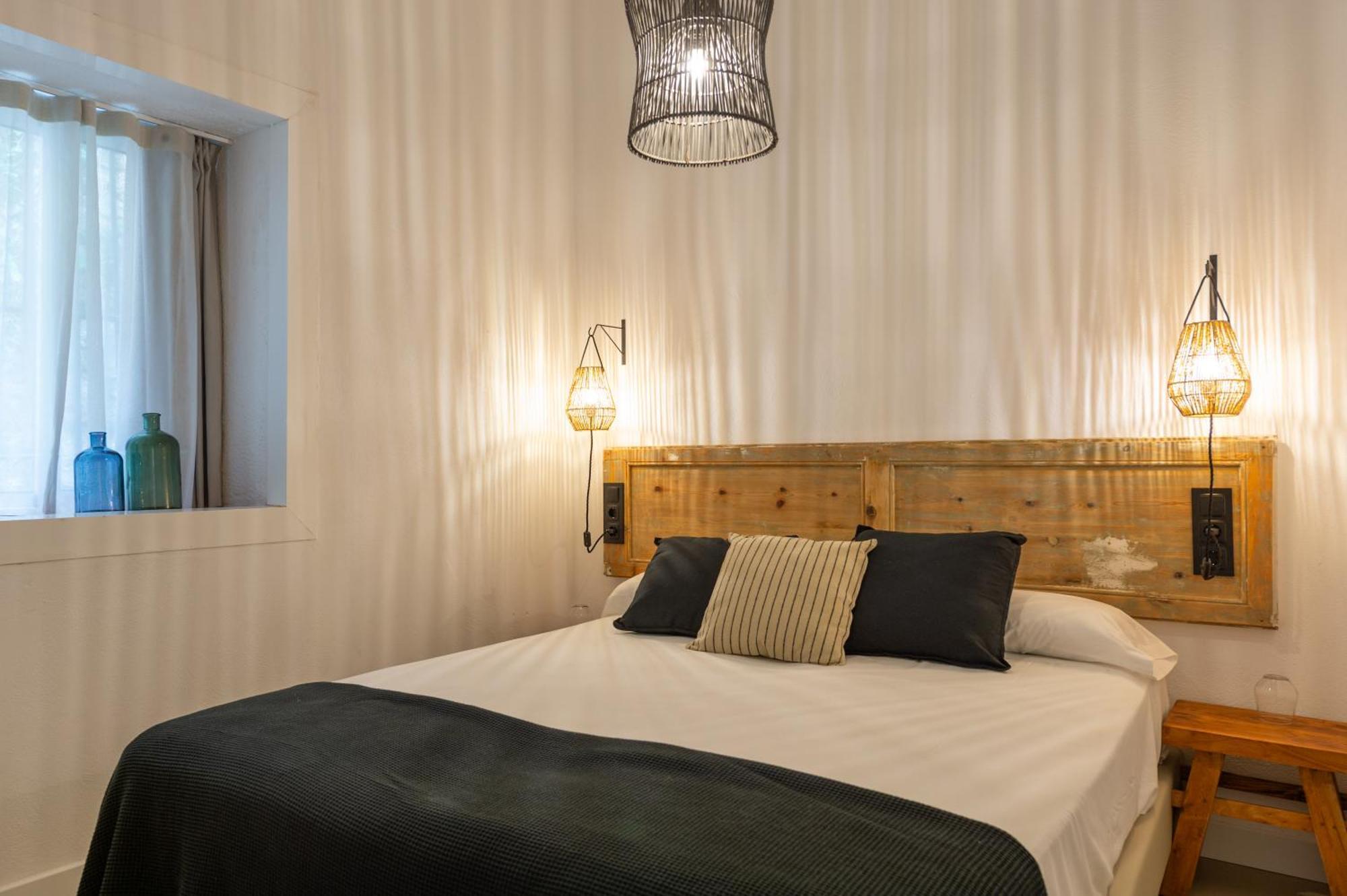 Hostal Boutique Es Menut ตอสซาเดมาร์ ภายนอก รูปภาพ